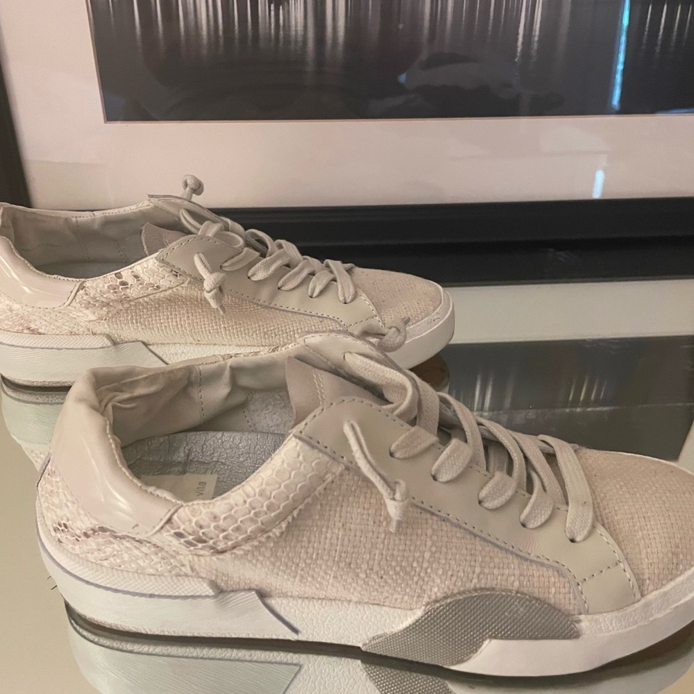 🤍🤎Dolce Vita Lima Natural sneaker Size 6🤎🤍
